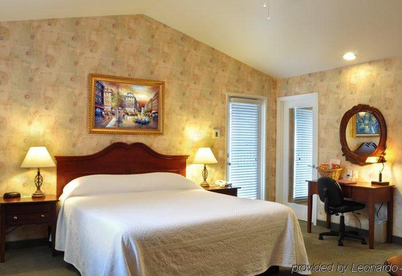 Grass Valley Courtyard Suites Pokoj fotografie