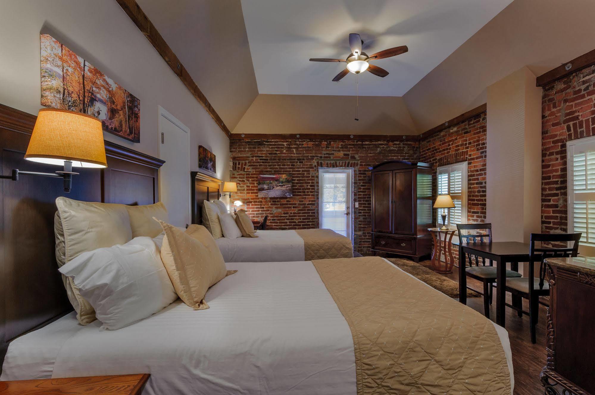 Grass Valley Courtyard Suites Exteriér fotografie